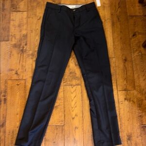 Amazon Essentials Men's Black Dress Pants - Slim Flat Front. 29” x 34”. NWT
